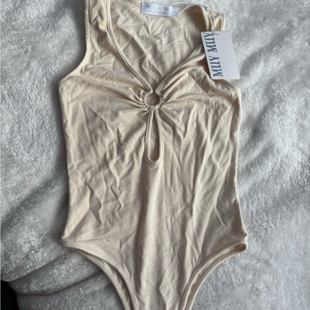 Women’s body suit